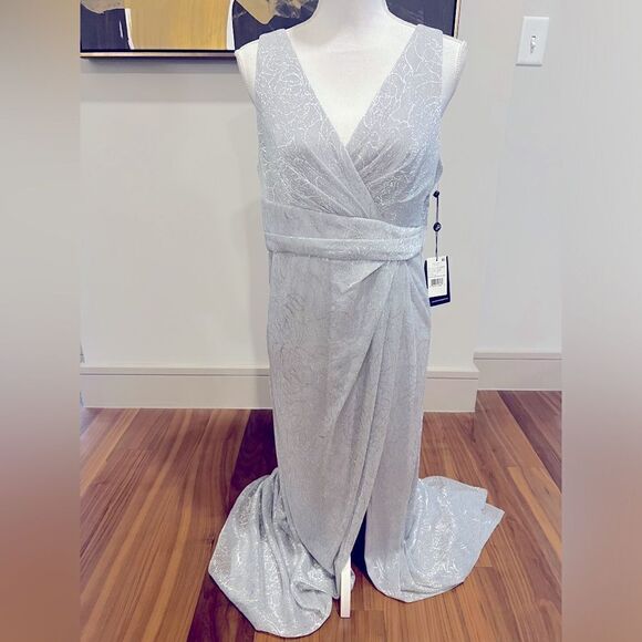 Adrianna Pappel silver gown size 12 NWT - Picture 3 of 16